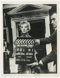 2a714 PRINCE & THE SHOWGIRL candid 7x9 still 1957 Marilyn Monroe & clapboard w/Sleeping Prince title!