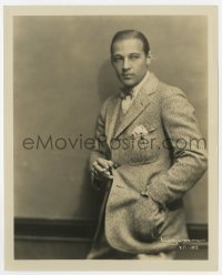 2a257 EAGLE 8x10 still 1925 posed publicity portrait of Rudolph Valentino smoking by Henry Waxman!