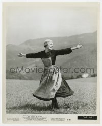 2a825 SOUND OF MUSIC 8.25x10 still 1965 classic image of Julie Andrews singing the title song!