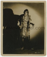 2a948 WANDERER 8.25x10 still 1925 great portrait of Ernest Torrence in costume in the spotlight!
