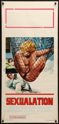 2c496 SEXUALATION Italian locandina 1968 Avelli art of man photographing woman trapped in net!