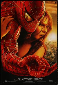 2g829 SPIDER-MAN 2 teaser 1sh 2004 close-up image of Tobey Maguire & Kirsten Dunst!