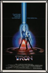 2g924 TRON 1sh 1982 Walt Disney sci-fi, Jeff Bridges in a computer, cool special effects!