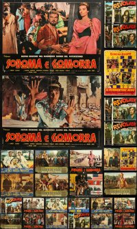 2y618 LOT OF 30 FORMERLY FOLDED 19x27 ITALIAN PHOTOBUSTAS 1960s-1970s great movie scenes!