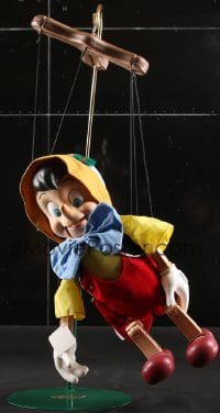 2z215 PINOCCHIO toy 1990s cool puppet with stand to hold him up, Walt Disney Telco Motion-ettes!