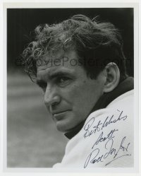 3d960 ROD TAYLOR signed 8.25x10 REPRO still 1980s great close portrait looking over his shoulder!