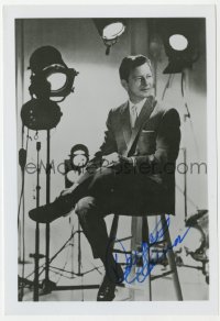 3d263 DONALD O'CONNOR signed 5x7 photo 1980s great seated portrait surrounded by studio lights!
