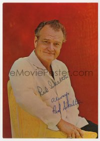 3d285 RED SKELTON signed 5x7 color photo 1970s great casual portrait later in his career!