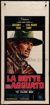 3f886 STALKING MOON Italian locandina 1968 cool different Casaro art of Gregory Peck with rifle!