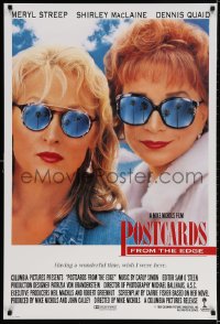 3g859 POSTCARDS FROM THE EDGE int'l 1sh 1990 image of Shirley MacLaine & Meryl Streep w/sunglasses!