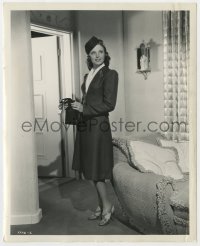 3h805 SECRET OF DR. KILDARE deluxe 8x10 still 1939 full-length Laraine Day standing by couch!