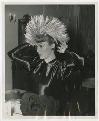 3h936 VOICE OF THE TURTLE candid 8.25x10 still 1948 Eve Arden puts on feathery topper by Pat Clark!