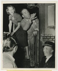 3h423 HUMPHREY BOGART/LAUREN BACALL 8.25x10 news photo 1952 campaigning for Adlai Stevenson!