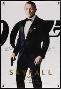3r909 SKYFALL int'l teaser DS 1sh 2012 Daniel Craig as James Bond over white background, IMAX!