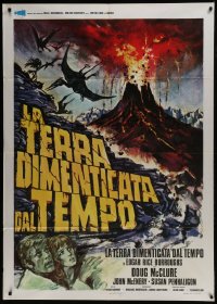 3w321 LAND THAT TIME FORGOT Italian 1p 1975 Edgar Rice Burroughs, cool dinosaur & volcano art!