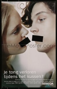 3z364 JE TONG VERLOREN TIJDENS HET KUSSEN? 15x24 Belgian special poster 1990s HIV/AIDS, close-up!