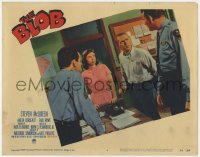 4a263 BLOB LC #4 1958 Steve McQueen & Aneta Corseaut try to convince the police of the danger!