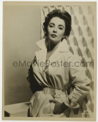 4d321 ELIZABETH TAYLOR deluxe 8x10 still 1956 wonderful full-length portrait in trench coat, Giant!
