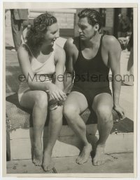 4d556 JOHNNY WEISSMULLER  7x9 news photo 1932 with Olympic gold medal swimmer Helene Madison!
