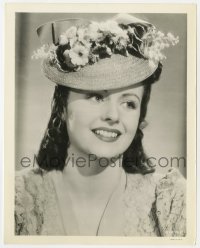 4d654 MARGARET LOCKWOOD  8x10.25 still 1940 England's new glamour girl is the latest discovery!