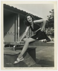 4d663 MARTHA VICKERS  8.25x10 still 1943 great close up posing in sexy dress on diving board!