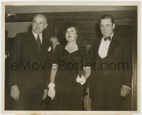 4d772 PRIDE OF THE YANKEES candid 8x10 still 1942 Samuel Goldwyn, Mrs. Lou Gehrig, Wendell Willkie
