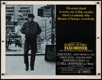 4f756 TAXI DRIVER 1/2sh 1976 Robert De Niro walking alone, directed by Martin Scorsese!