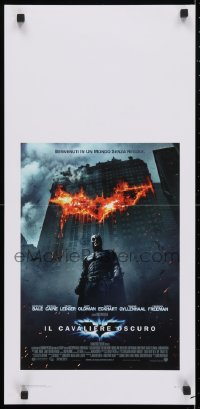 4f843 DARK KNIGHT Italian locandina 2008 Christian Bale as Batman in front of flaming building!