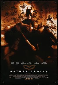4r544 BATMAN BEGINS advance 1sh 2005 June 15, Christian Bale carrying Katie Holmes, bats!