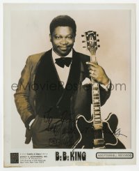 4x277 B.B. KING signed 8x10 publicity still 1960s the legendary blues musician with guitar!