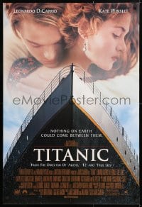 5t894 TITANIC revised int'l DS 1sh 1997 Leonardo DiCaprio & Winslet, James Cameron!