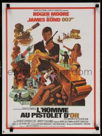 5y918 MAN WITH THE GOLDEN GUN French 16x21 R1980s art of Roger Moore as James Bond by Robert McGinnis