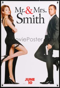 5z778 MR. & MRS. SMITH teaser 1sh 2005 June 10 style, assassins Brad Pitt & sexy Angelina Jolie!