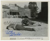 6b267 DALE ROBERTSON signed 8.25x10 still 1956 on the ground after gun fight in Dakota Incident!