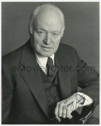 6b857 LARRY GATES signed 8x10 REPRO still 1980s waist-high seated portrait in suit & tie!