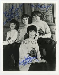 6b869 LINDA HENNING signed 8x10 REPRO still 1980s when she was a singer with The Ladybugs!