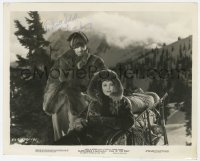 6b331 LORETTA YOUNG signed 8x10.25 still 1935 with Clark Gable in Jack London's Call of the Wild!