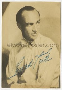6b403 CONRAD VEIDT deluxe signed 5x7 photo 1930s great close youthful portrait with bow tie!