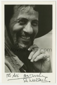 6b408 ELI WALLACH signed 4x6 photo 1980s smiling with gold teeth he wore in Magnificent Seven!