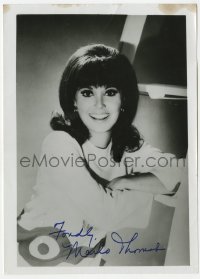 6b429 MARLO THOMAS signed 5x7 photo 1980s portrait of the actress when she appeared on That Girl!