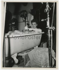 6h117 ANNA LUCASTA candid 8.25x10 still 1949 Paulette Goddard by set lights naked in bubble bath!