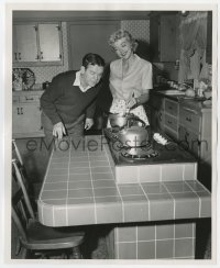6h156 BLONDIE TV 8x10 still 1957 great image of Arthur Lake & Pamela Britton in their kitchen!