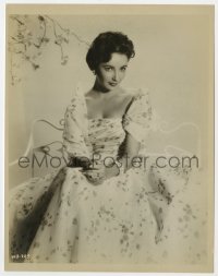6h372 GIANT deluxe 8x10 still 1956 beautiful seated portrait of Elizabeth Taylor in great dress!