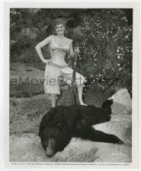 6h869 TAKE ME TO TOWN 8.25x10 still 1953 sexy Ann Sheridan posing with rifle over dead bear!
