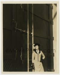 6h886 TEXAN candid 8x10 still 1930 sexy Fay Wray off duty by huge sound stage doors by Bredell!