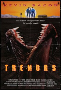 7b939 TREMORS 1sh 1990 Kevin Bacon, Fred Ward, great sci-fi horror image of monster worm!