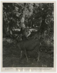 7f114 ADVENTURES OF ROBIN HOOD candid 8x10.25 still 1938 Errol Flynn in Sherwood Forest, California!