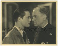 7f121 ALIBI deluxe 7.75x9.75 still 1929 intense close up of Chester Morris staring down policeman!