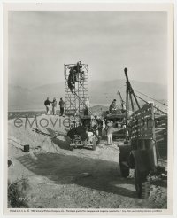 7f524 IT CAME FROM OUTER SPACE candid 8x10 key book still 1953 filming in California desert, 3-D!