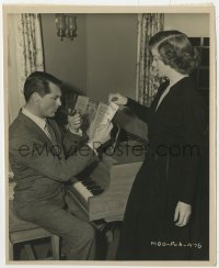 7f676 MR. BLANDINGS BUILDS HIS DREAM HOUSE candid 8x10 key book still 1948 Grant & Loy by Longet!